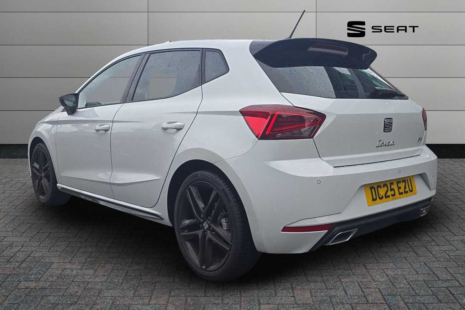 SEAT Ibiza 1.0 TSI 115 FR Black Edition 5dr