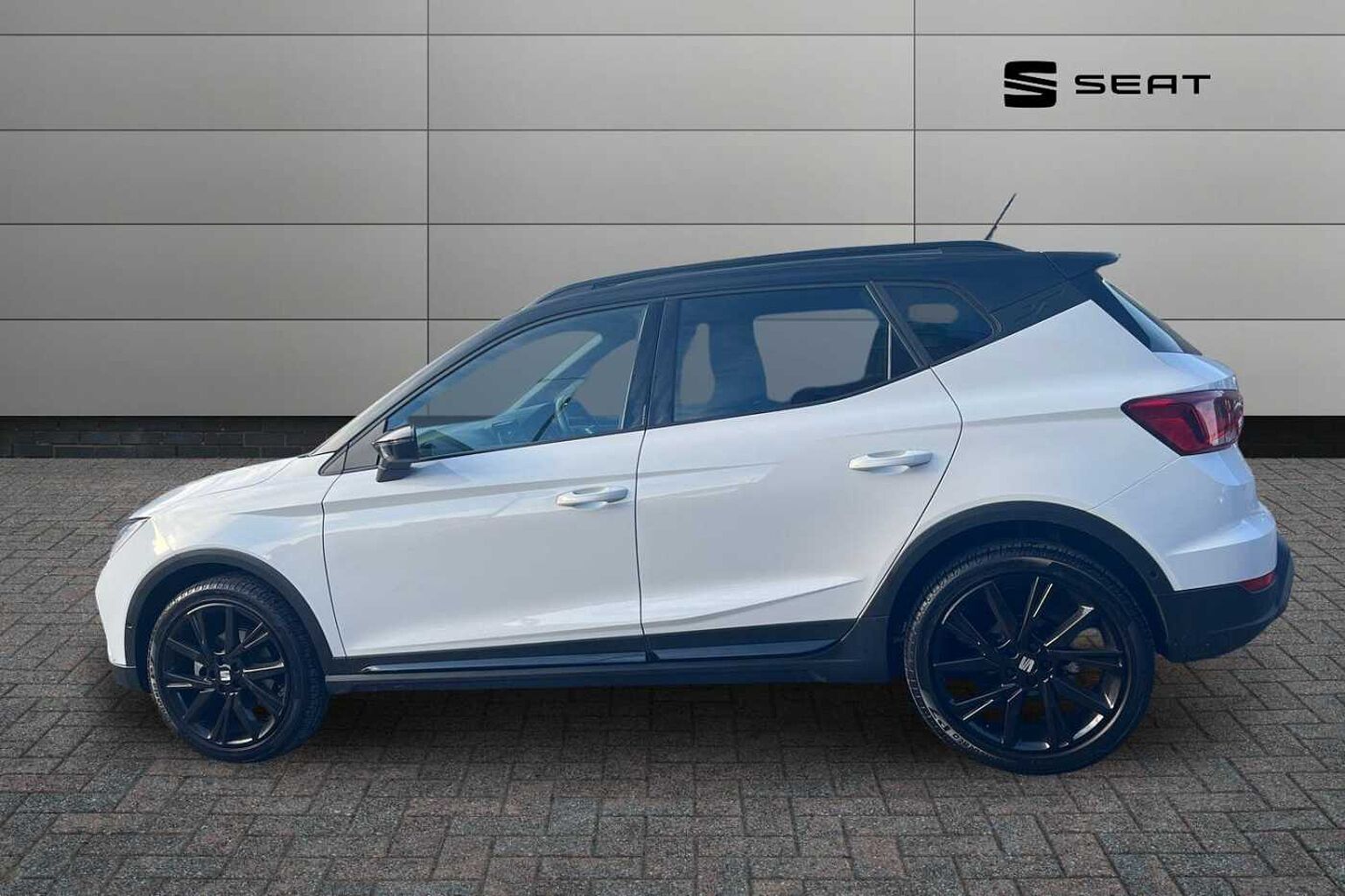 SEAT Arona 1.0 TSI 115 FR Black Edition 5dr